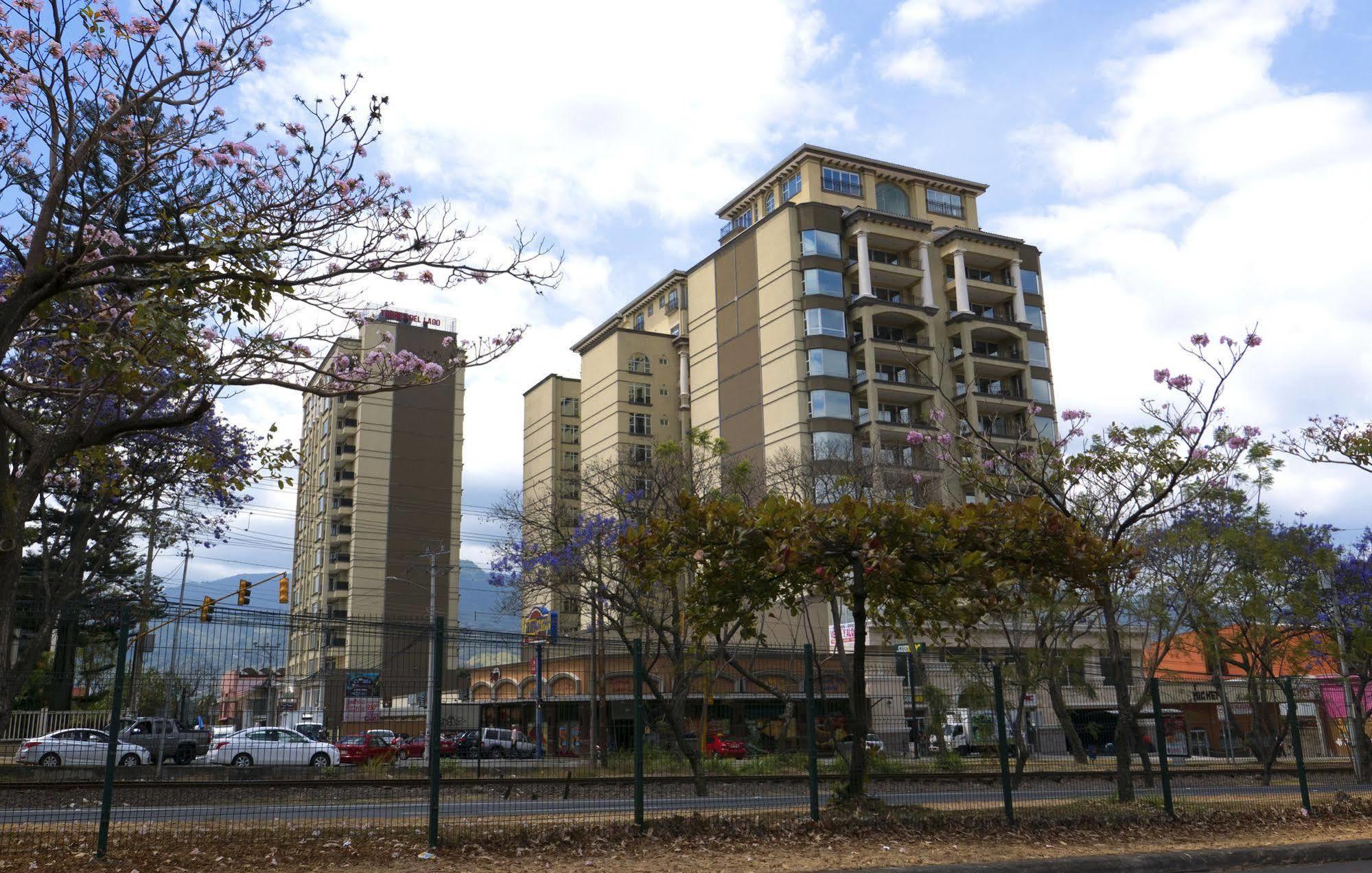 Torres Del Lago Suites And Apartments San José Eksteriør billede