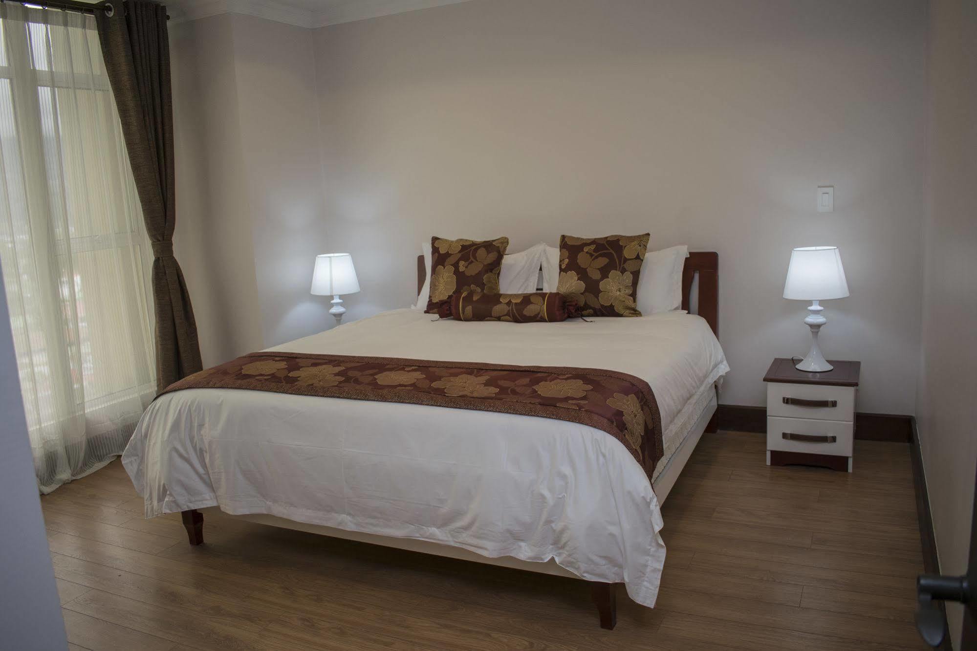 Torres Del Lago Suites And Apartments San José Eksteriør billede