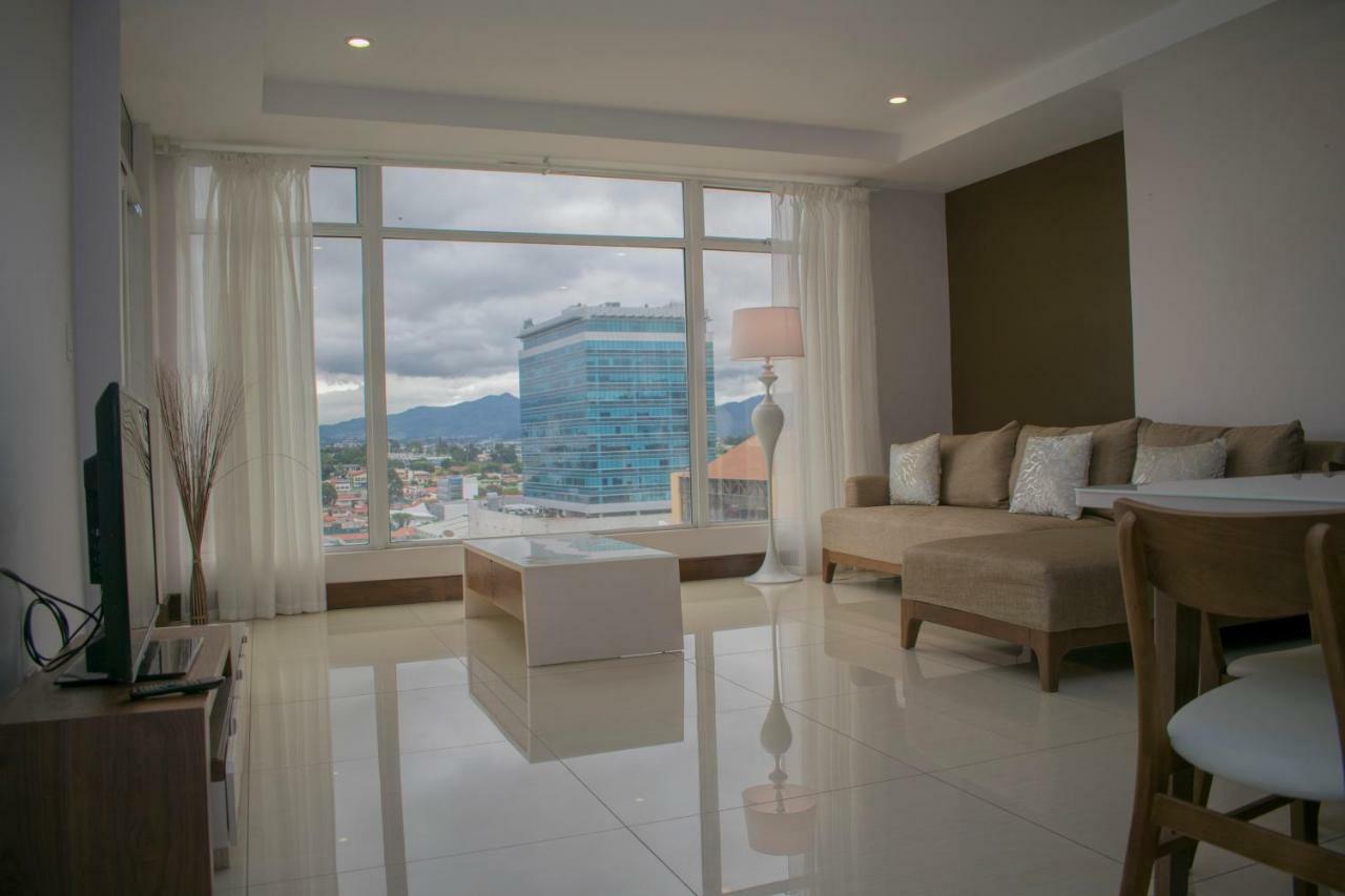 Torres Del Lago Suites And Apartments San José Eksteriør billede