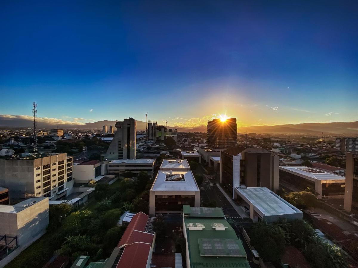 Torres Del Lago Suites And Apartments San José Eksteriør billede
