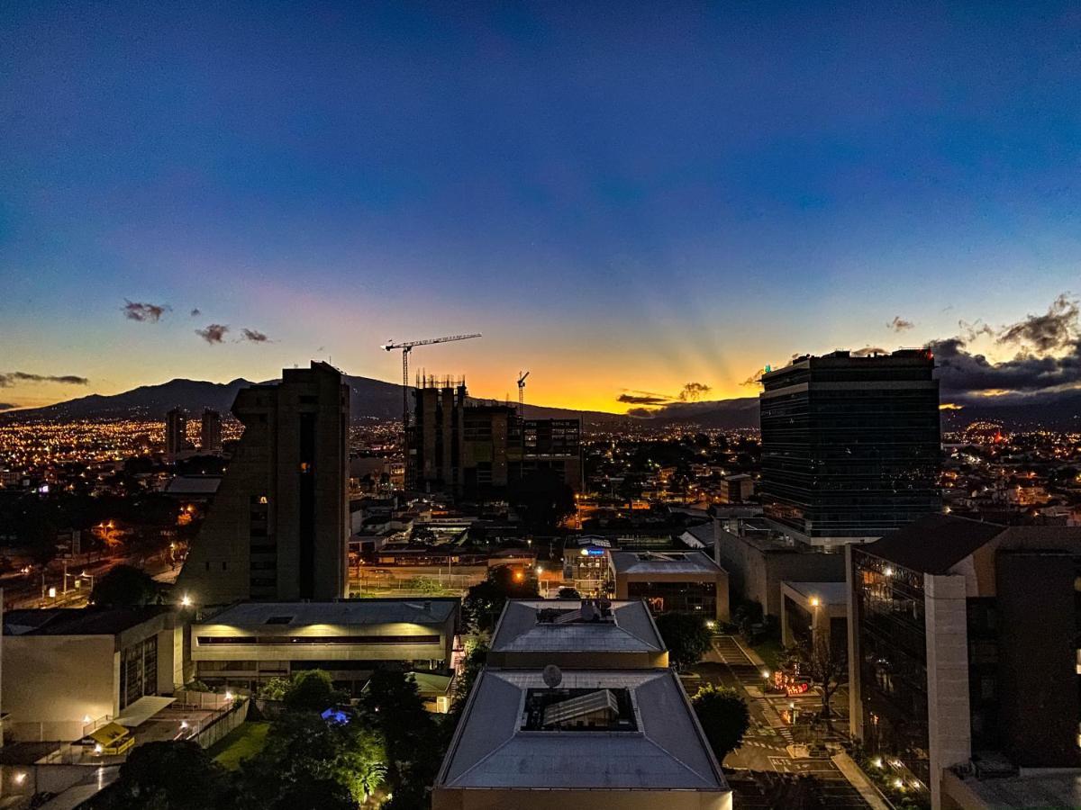Torres Del Lago Suites And Apartments San José Eksteriør billede